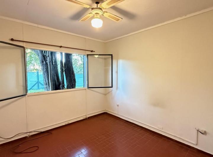 CASA EN VENTA CON AMPLIO TERRENO - GUALEGUAYCHU- 5