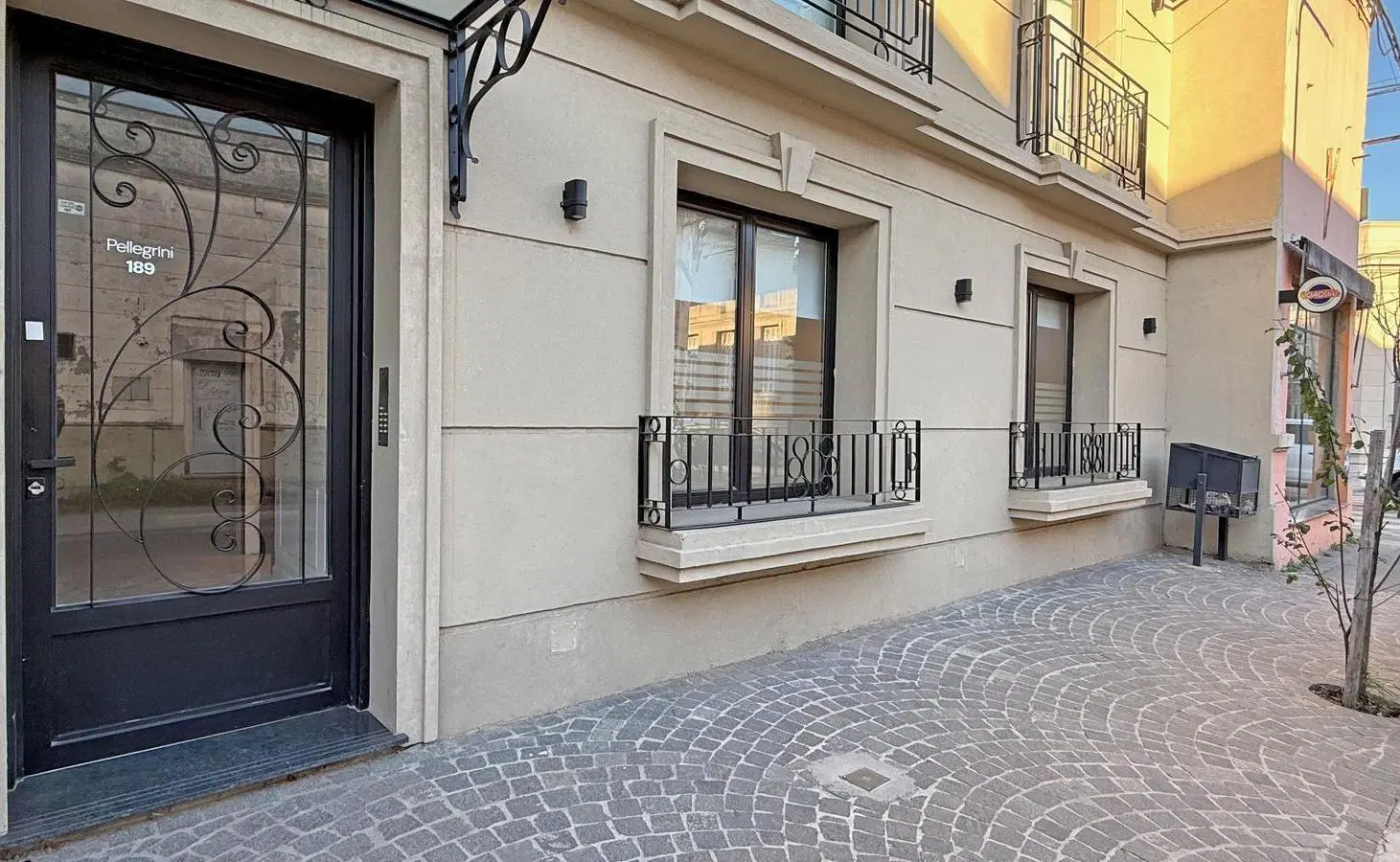 DEPARTAMENTO EN PLANTA BAJA AL FRENTE - IDEAL ESTUDIO / CONSULTORIO 1