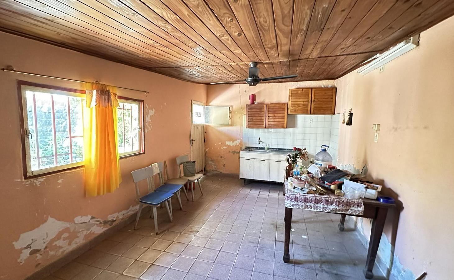 Foto de Casa semicentrica para refaccionar como vivienda propia o dejarla en el estado que se encuentra y ob, imagen 5