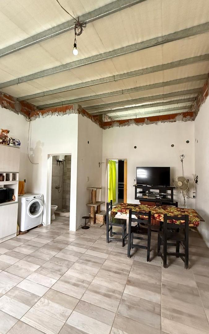 Foto de CASA EN ALQUILER SEMICENTRICA - FALTAN TERMINACIONES, imagen 2