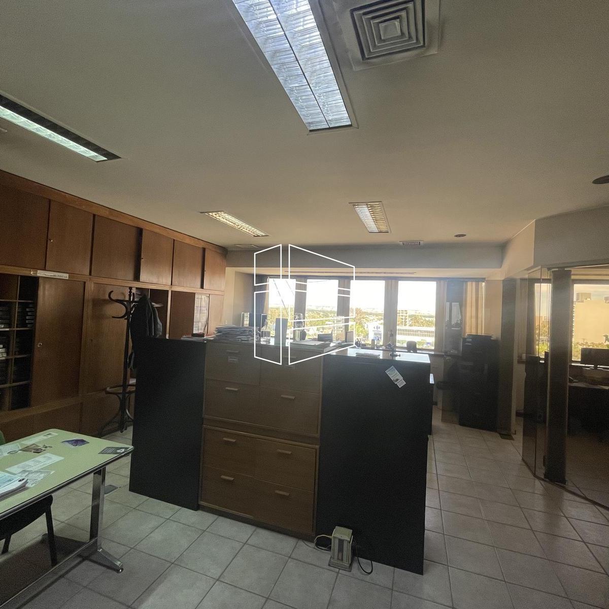 Foto de Venta - Oficinas en el Centro - Edificio Ferrari - Monasterio - L017, imagen 5