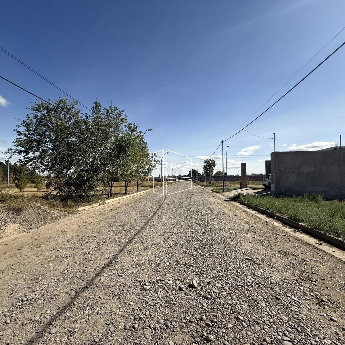 Venta - Lote en Barrio Residencial Viejo Roble - T092