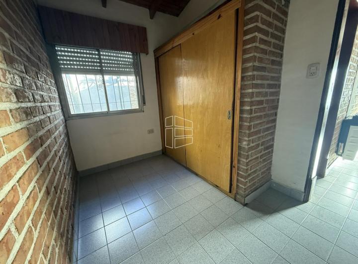 Alquiler - Casa en barrio San Cayetano  - A060 5