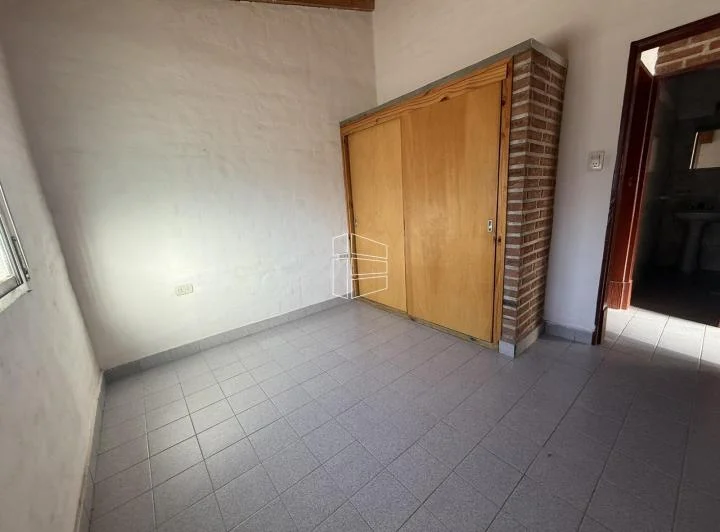 Alquiler - Casa en barrio San Cayetano  - A060 4