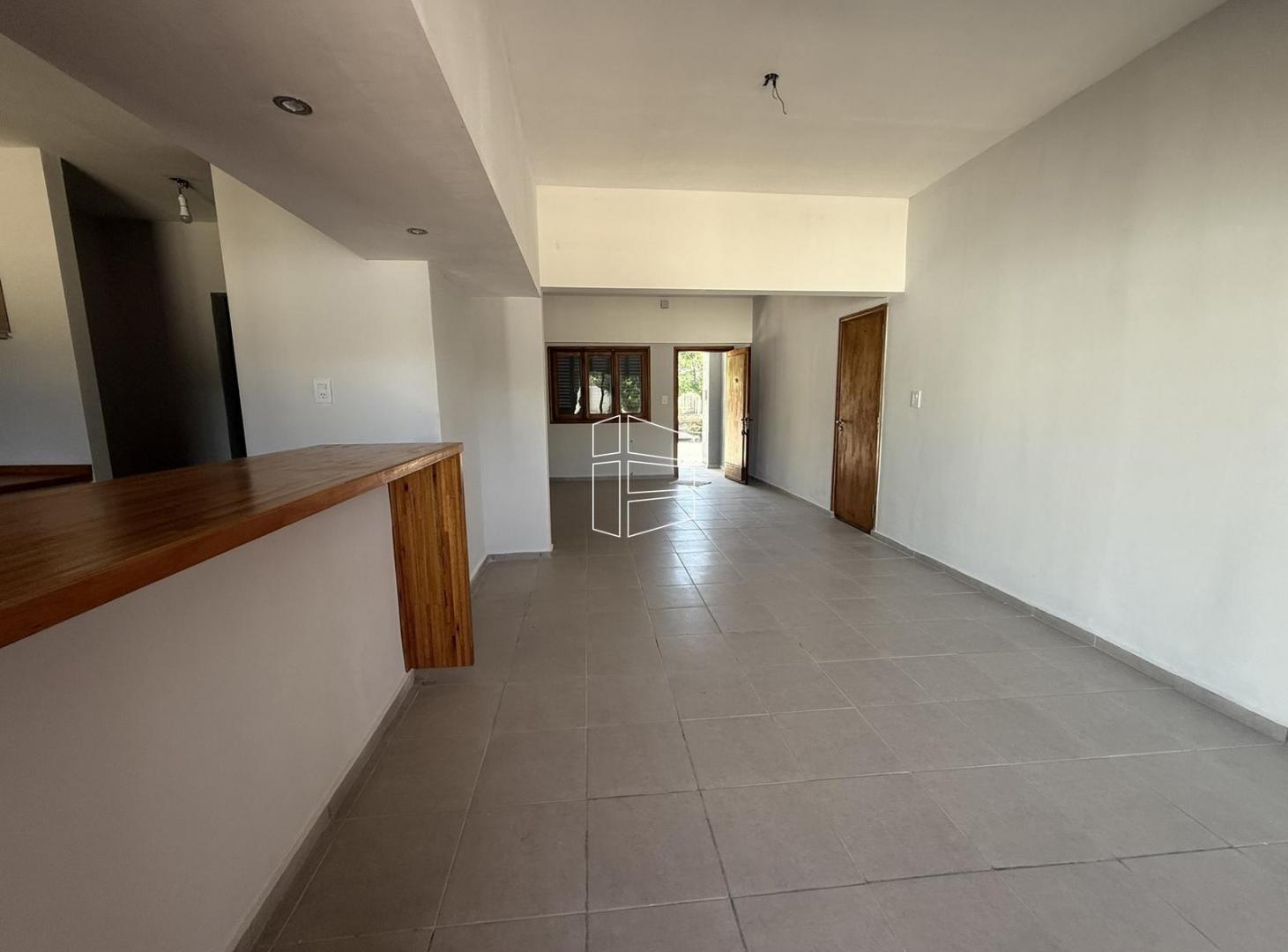 Venta - Casa Remodelada en Artigas al 2100 - C112