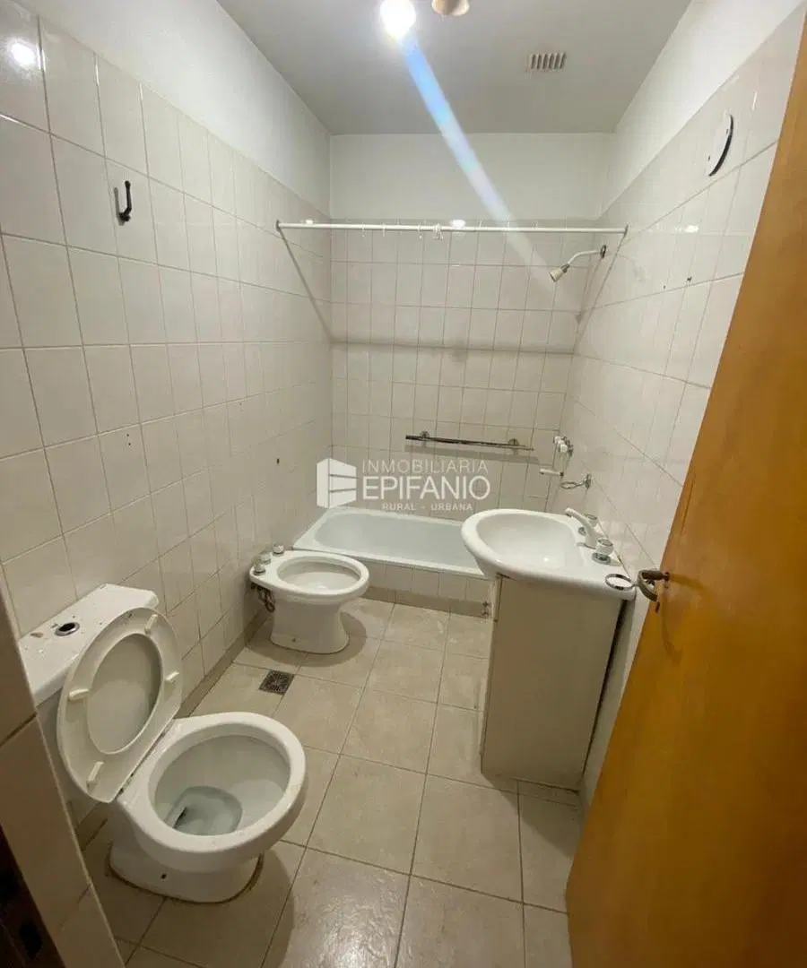 Alquiler - Departamento de 1 dorm en San Martin y Brown - A031 2