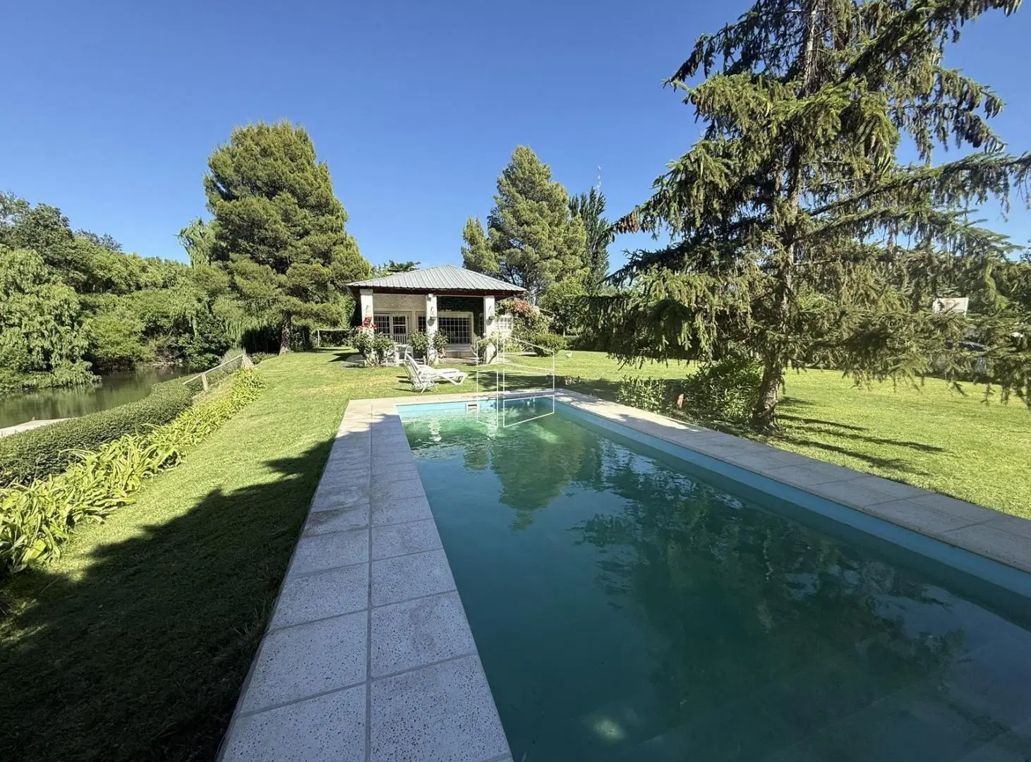 Alquiler Temporario - Casa Quinta con Pileta y Costa de Río - General Roca A001 4