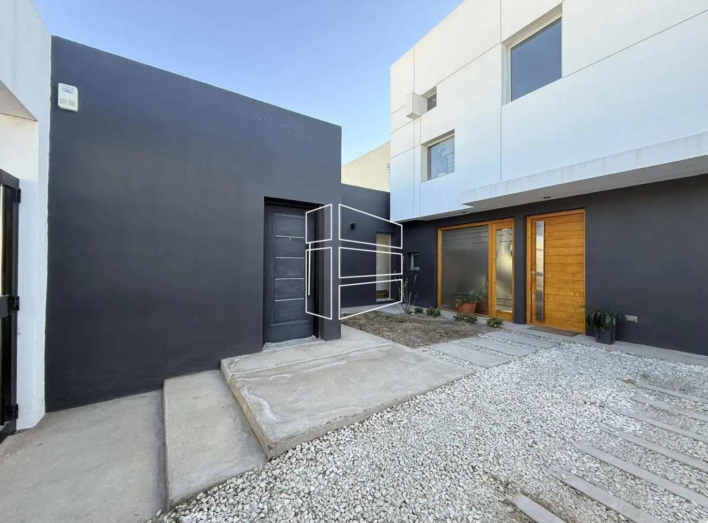 Venta - Propiedad Residencial en barrio Solares del Este - C126 4