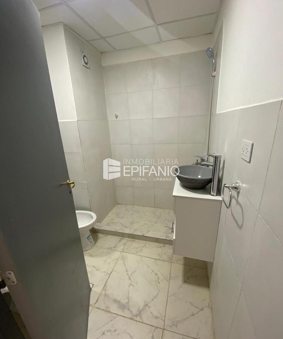 Foto de Alquiler - Depto 1 Dormitorio con patio y entrada de auto - Zona IUPA, imagen 5