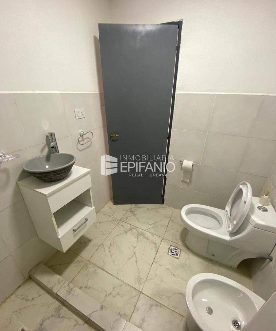 Foto de Alquiler - Depto 1 Dormitorio con patio y entrada de auto - Zona IUPA, imagen 4