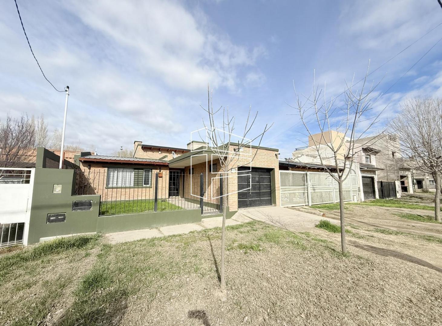 Foto de Venta - Casa de 2 dormitorios en Allen - C130, imagen 1