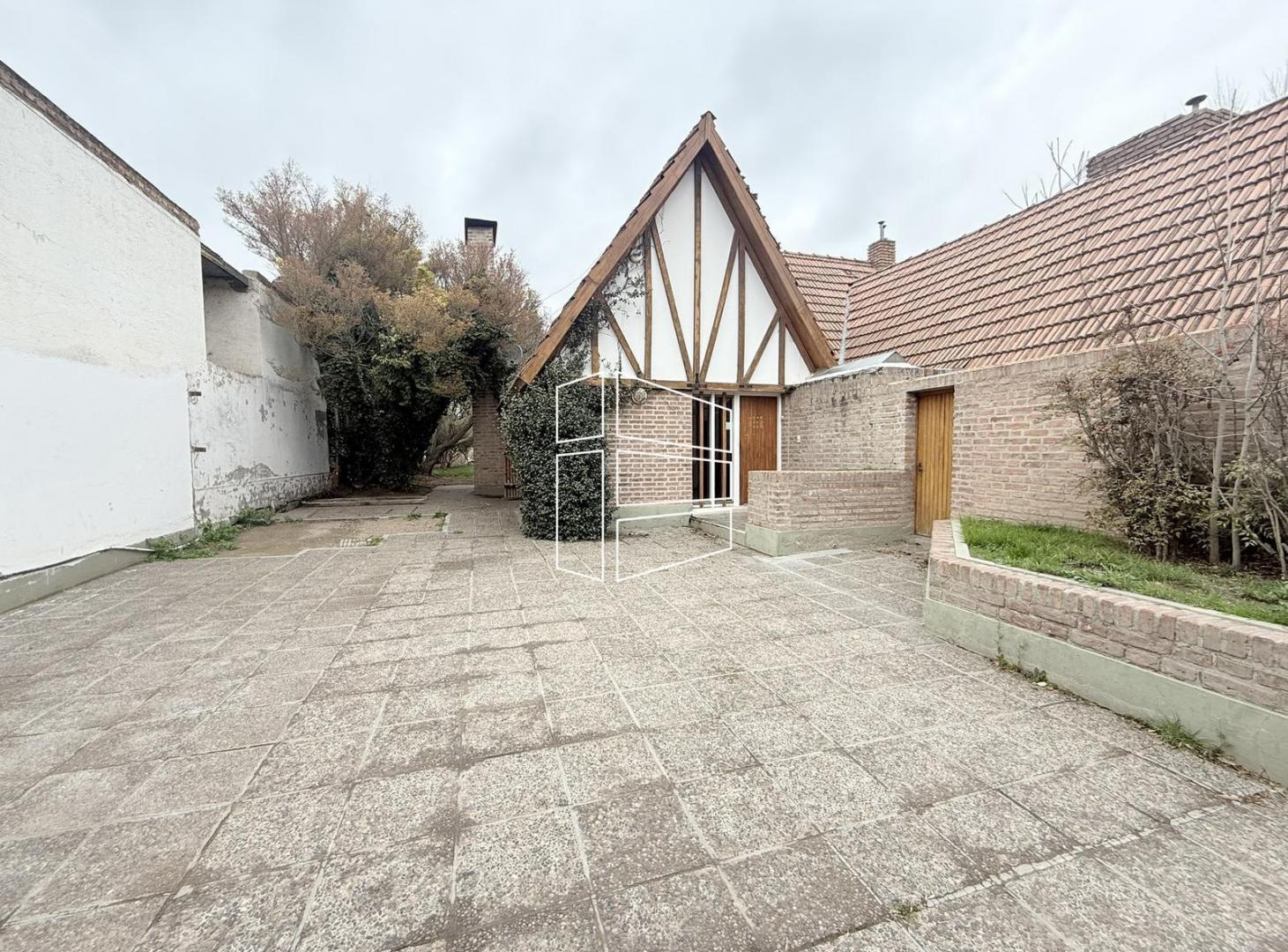 Foto de Venta - Propiedad en el Centro de General Roca - C133, imagen 1