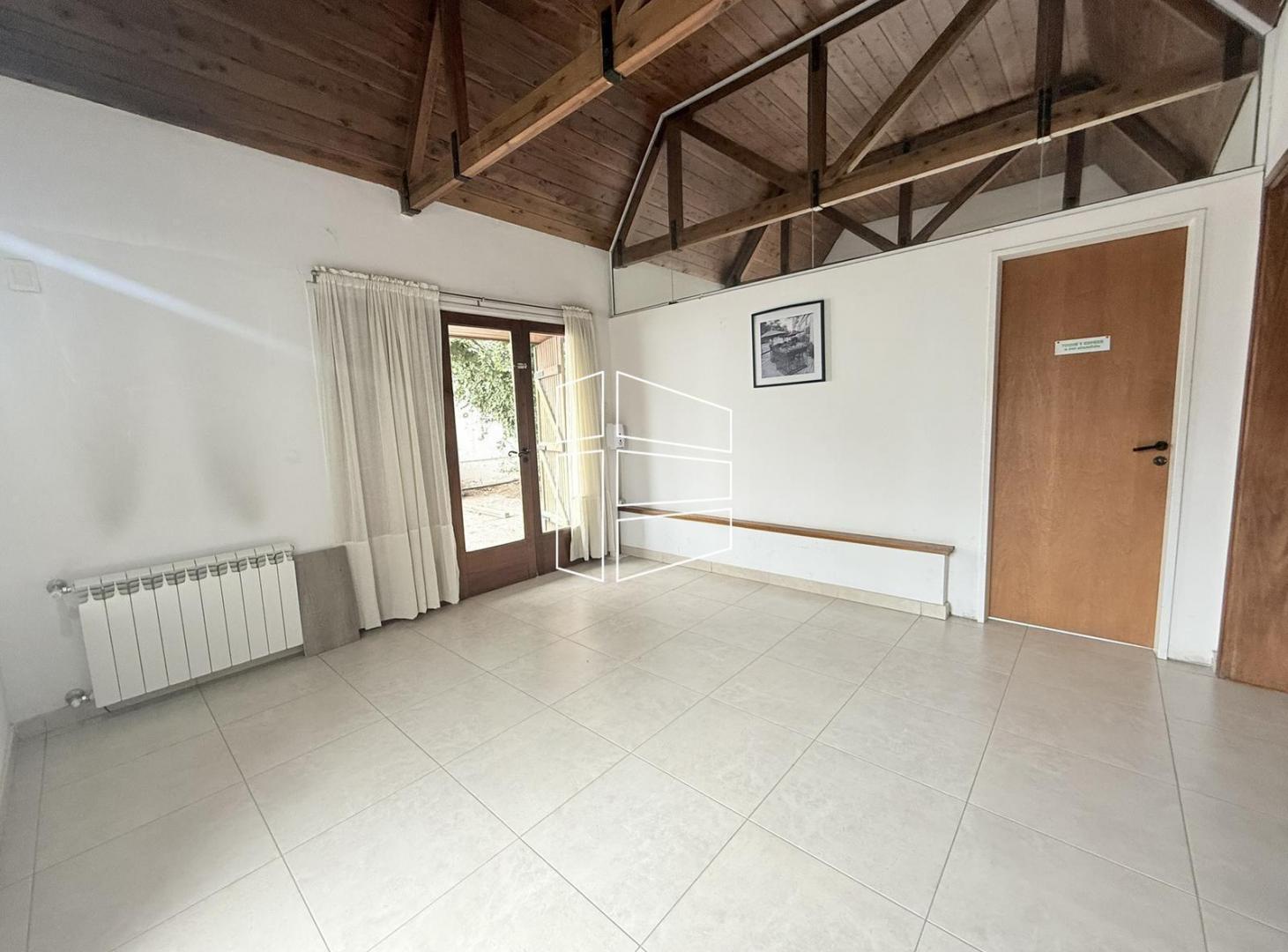 Foto de Venta - Propiedad en el Centro de General Roca - C133, imagen 3