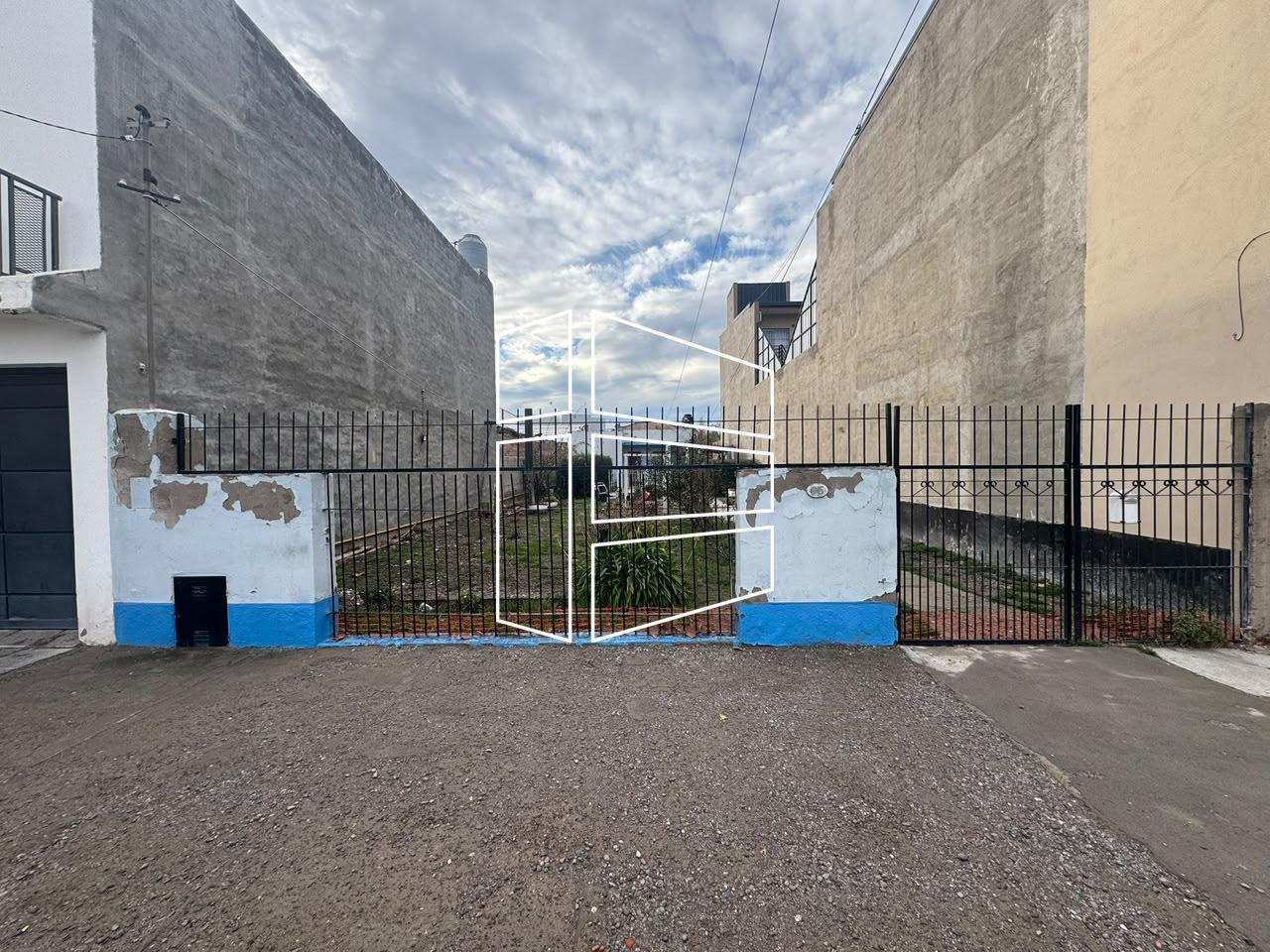 Foto de Venta - Lote Comercial con departamento en calle Chula Vista - T126, imagen 5