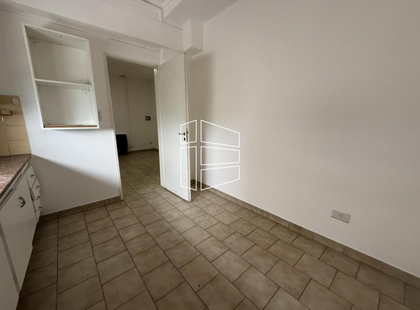 Foto de Alquiler - Departamento sobre calle Tucumán - Zona Centro -A086, imagen 3