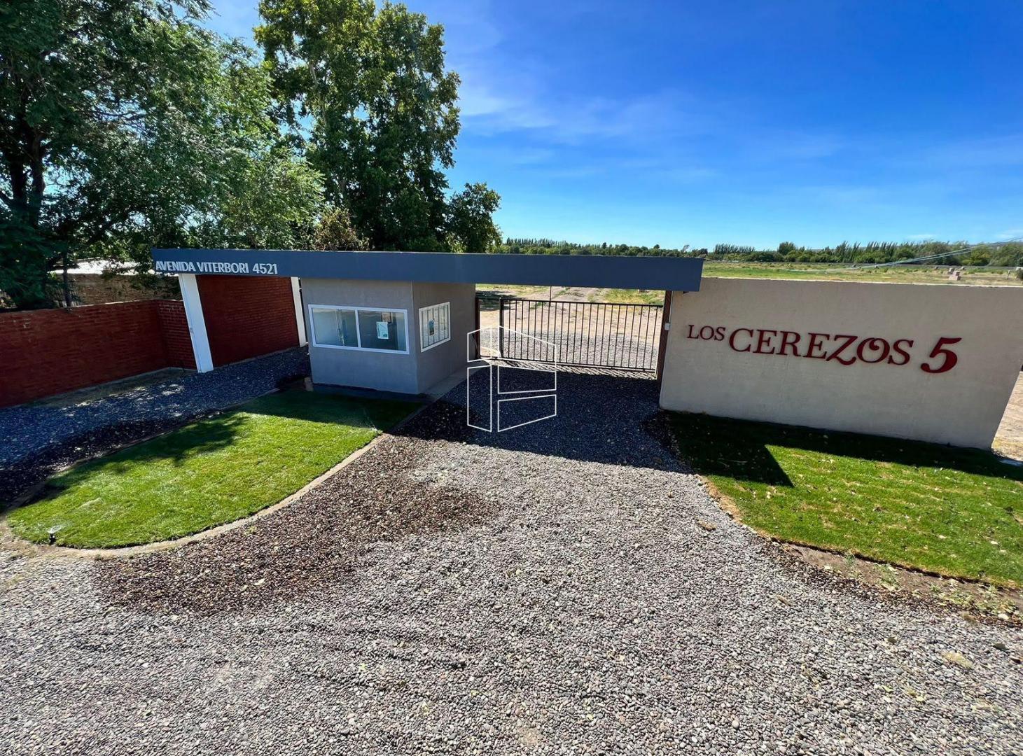 Foto de Venta - Lote en barrio Cerrado Los Cerezos - T127, imagen 1