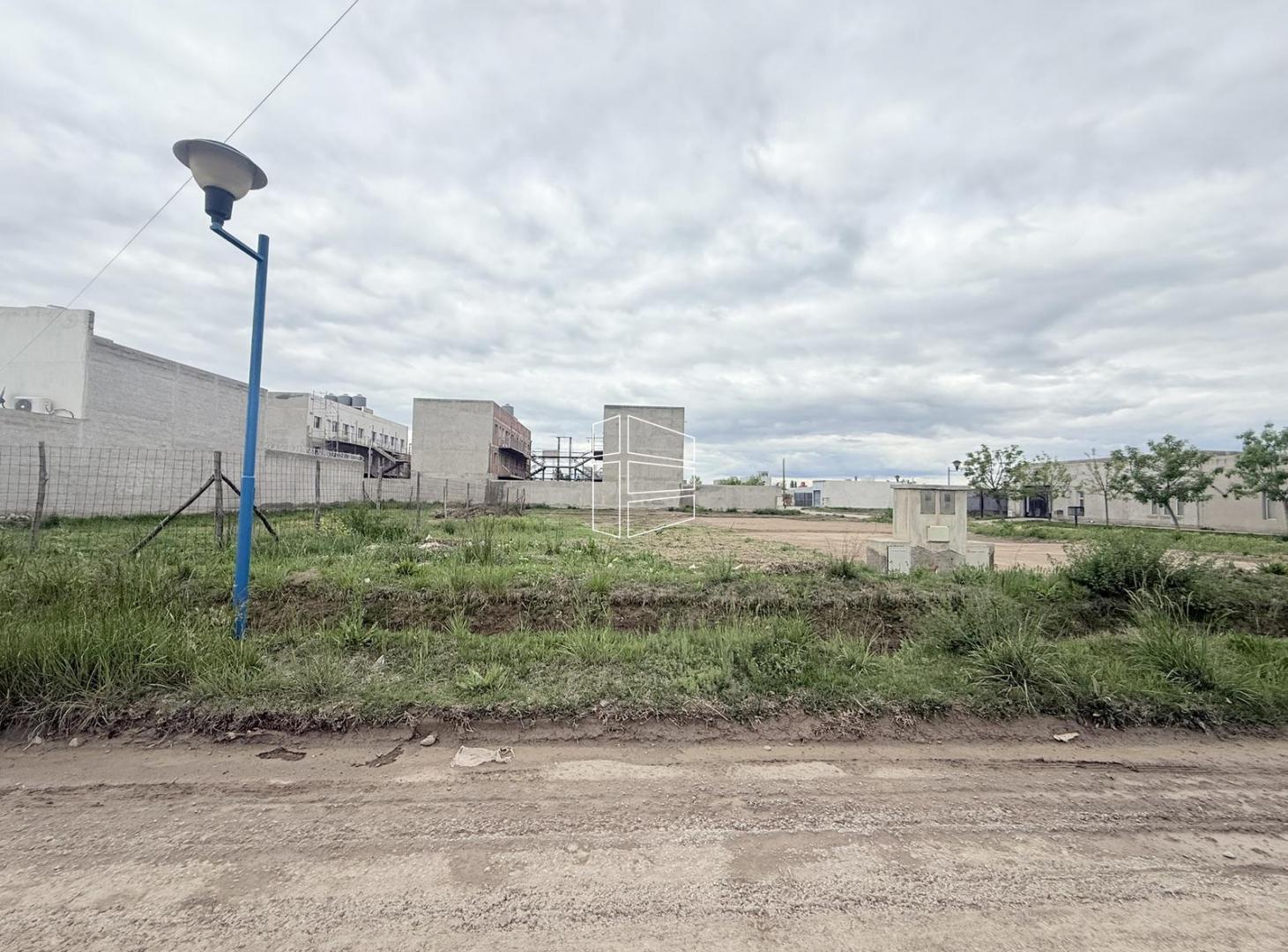 Foto de Venta - Lote en Barrio Residencial Solares del Este - Sobre Los, imagen 2