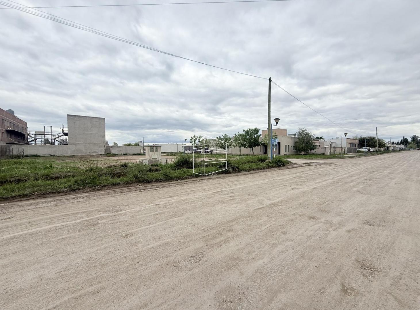 Foto de Venta - Lote en Barrio Residencial Solares del Este - Sobre Los, imagen 4
