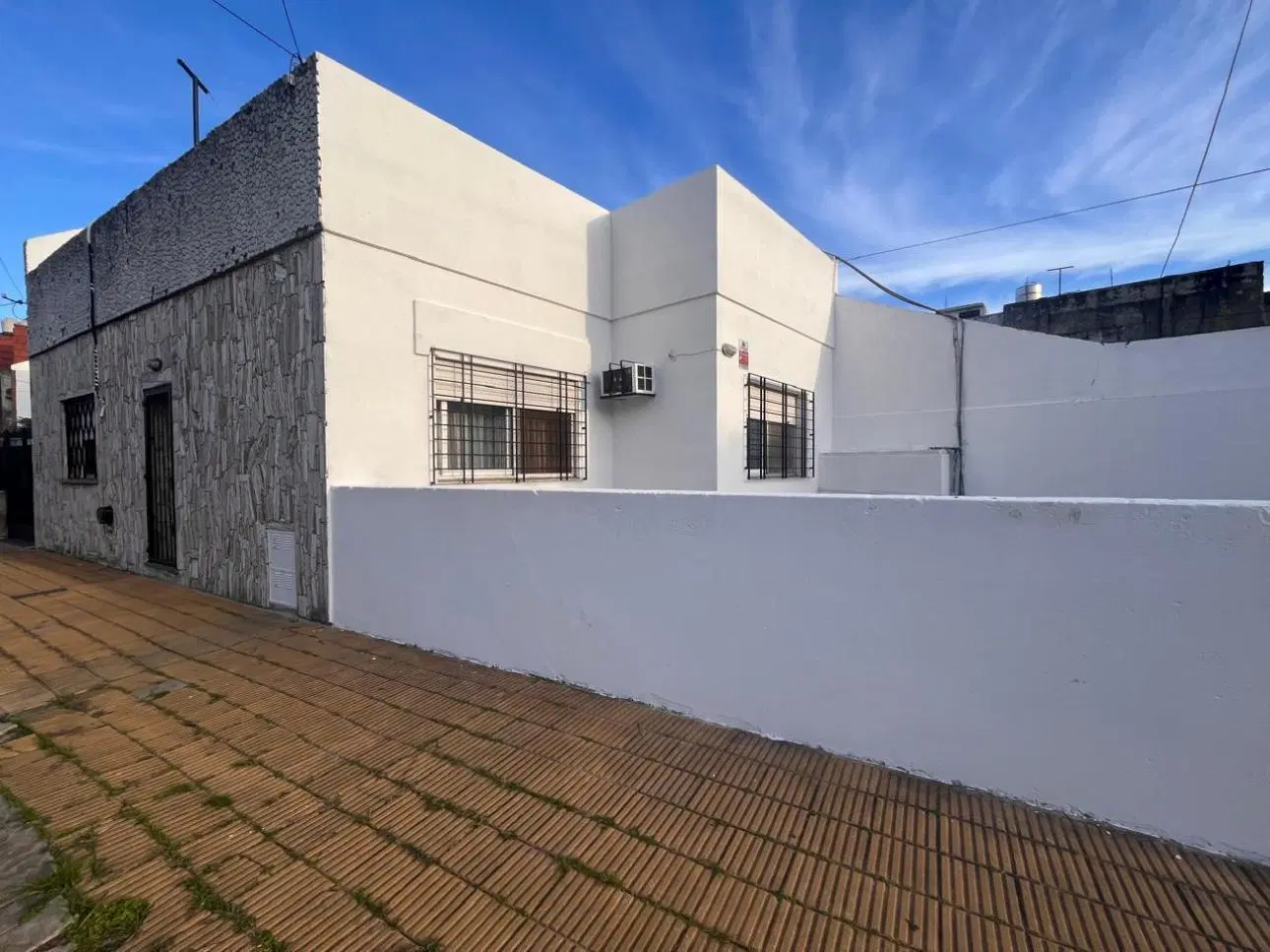 Casa de 3 ambientes en Villa Raffo!! 1