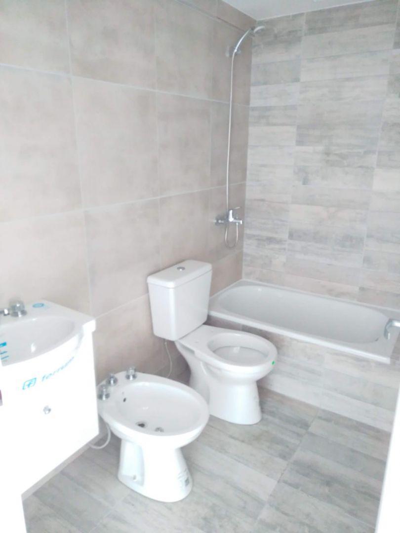 Foto de DEPARTAMENTO-VENTA-DOS AMBIENTES-MORON, imagen 4