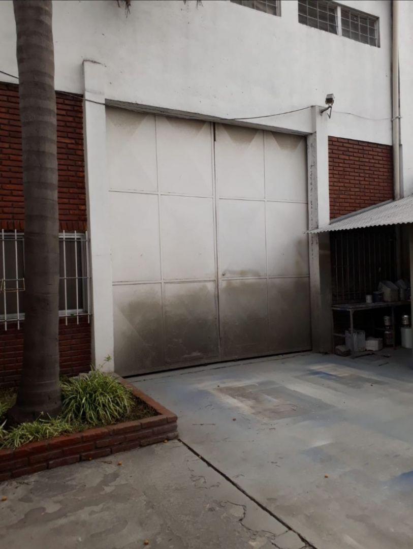 Venta - Galpón - Castelar 3