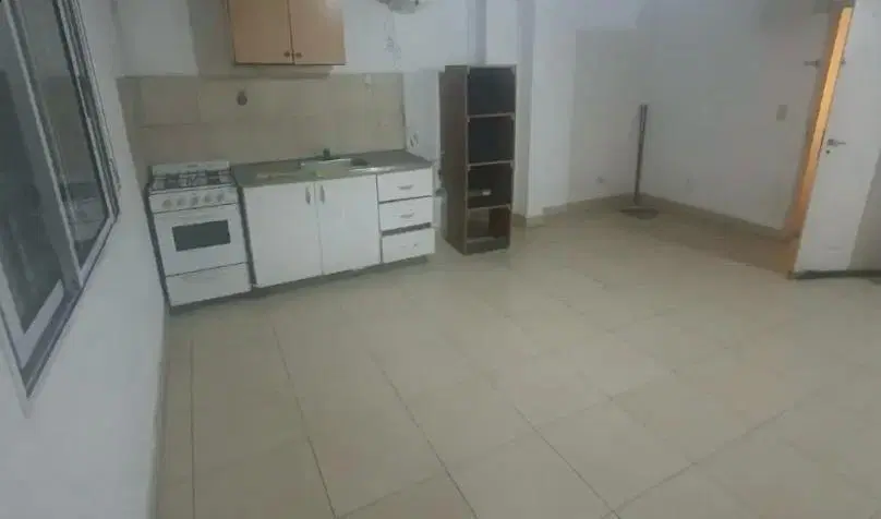 ALQUILER de departamento DOS AMBIENTES en Morón. 1