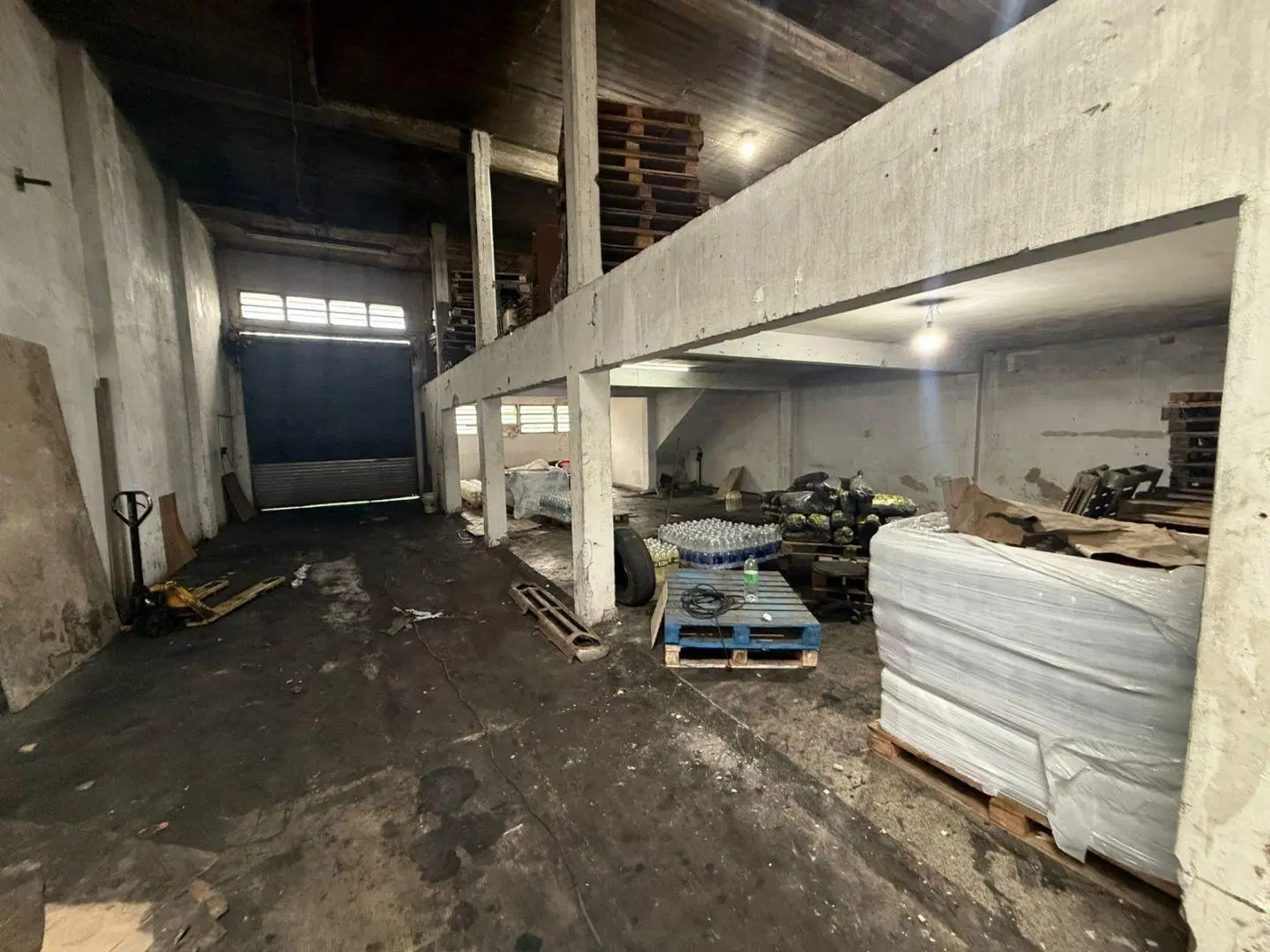 ALQUILER de depósito en Morón SUR. 5