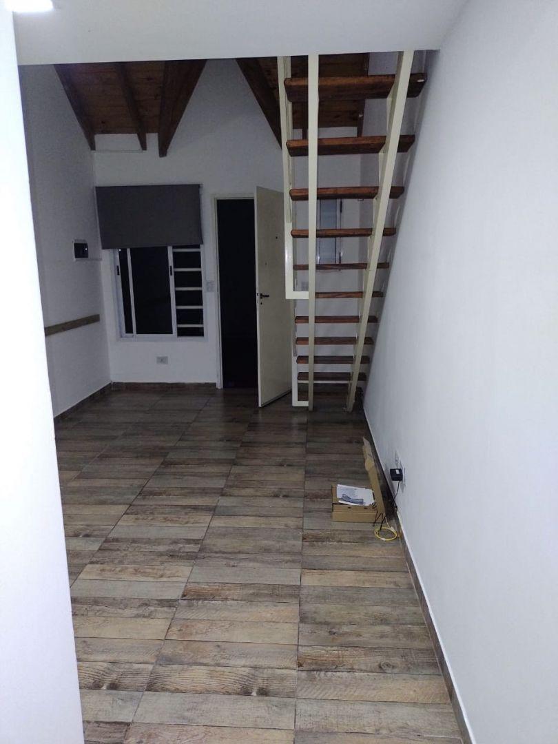ALQUILER de departamento dos ambientes tipo LOFT en Villa Tesei, Hurlingham.