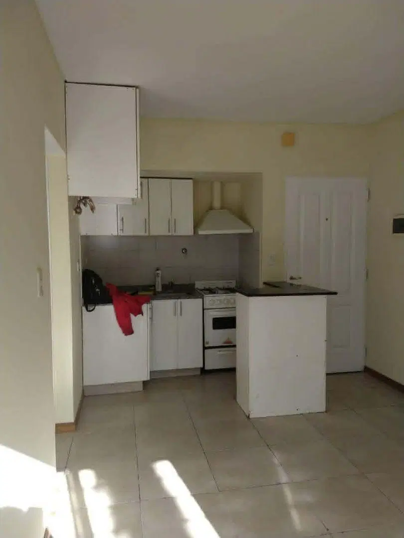 Departamento 2 ambientes. | AV RIVADAVIA al 21800 2
