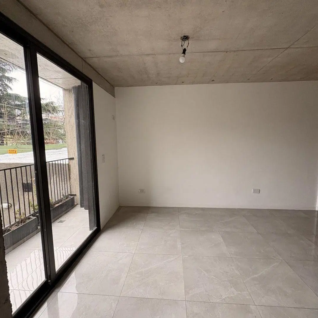 Departamento 2 ambientes. | Sarmiento al 200 2