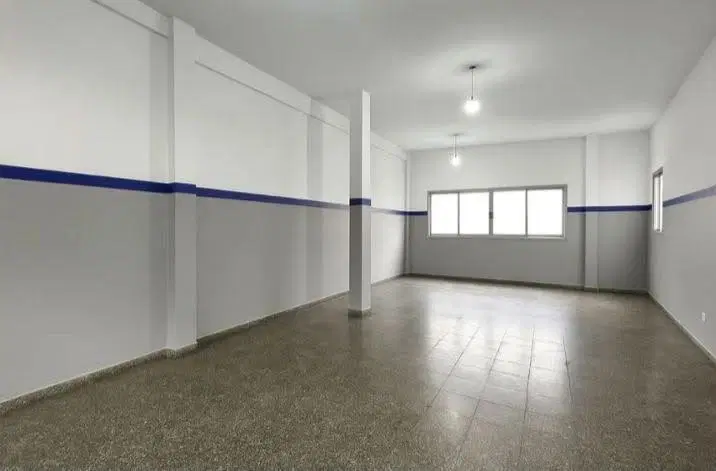 Local . | Mariano Moreno al 3000 1