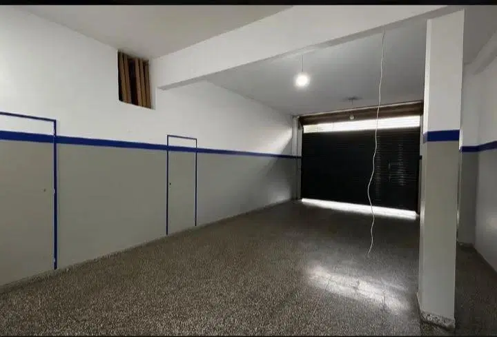 Local . | Mariano Moreno al 3000 3