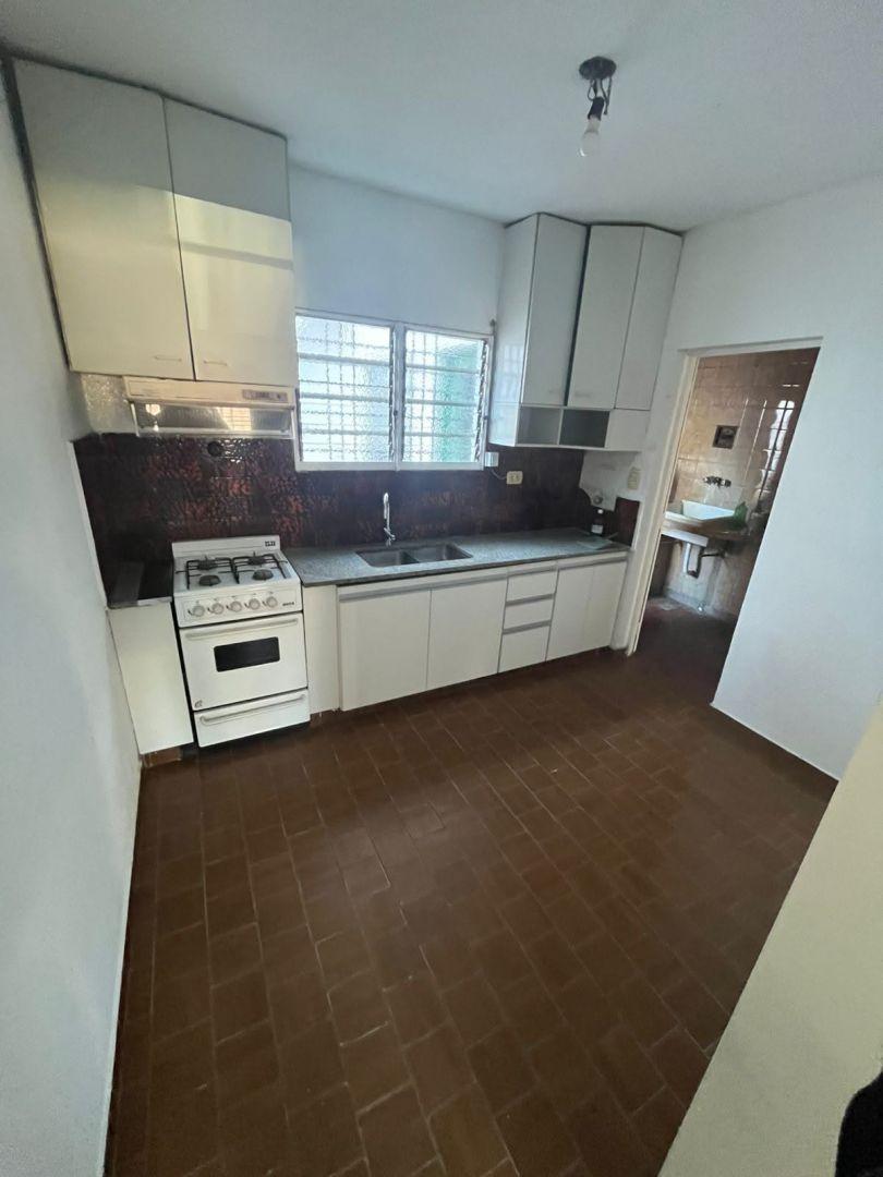Foto de Casa 3 ambientes 4 dormitorios. | MANSILLA al 1400, imagen 5