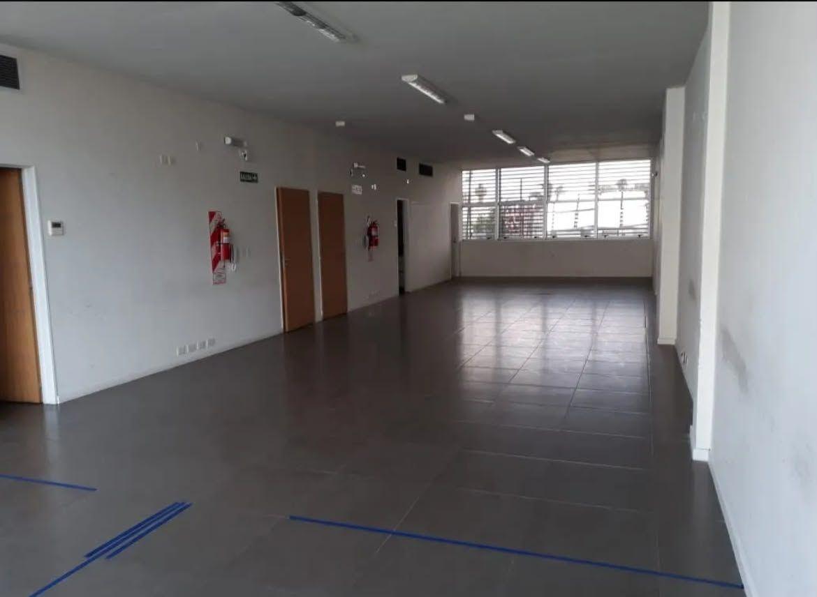 Foto de Oficina . | Av Rivadavia al 14800, imagen 1