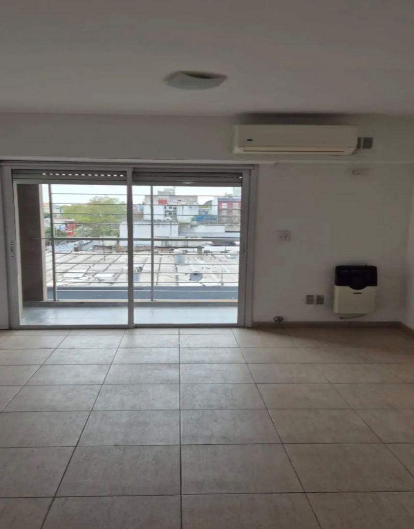 Foto de Departamento 2 ambientes 0 dormitorios. | Larralde al 1000, imagen 1