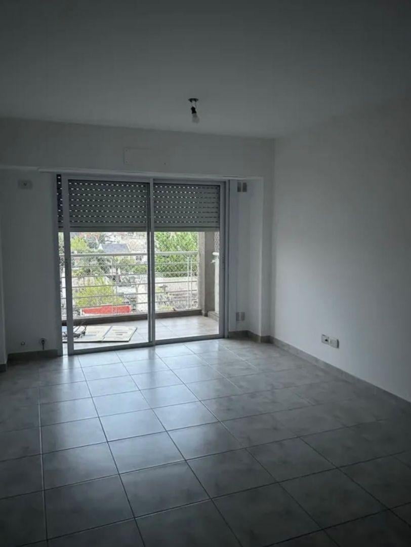 Foto de Departamento 2 ambientes. | Av Rivadavia al 15600, imagen 3