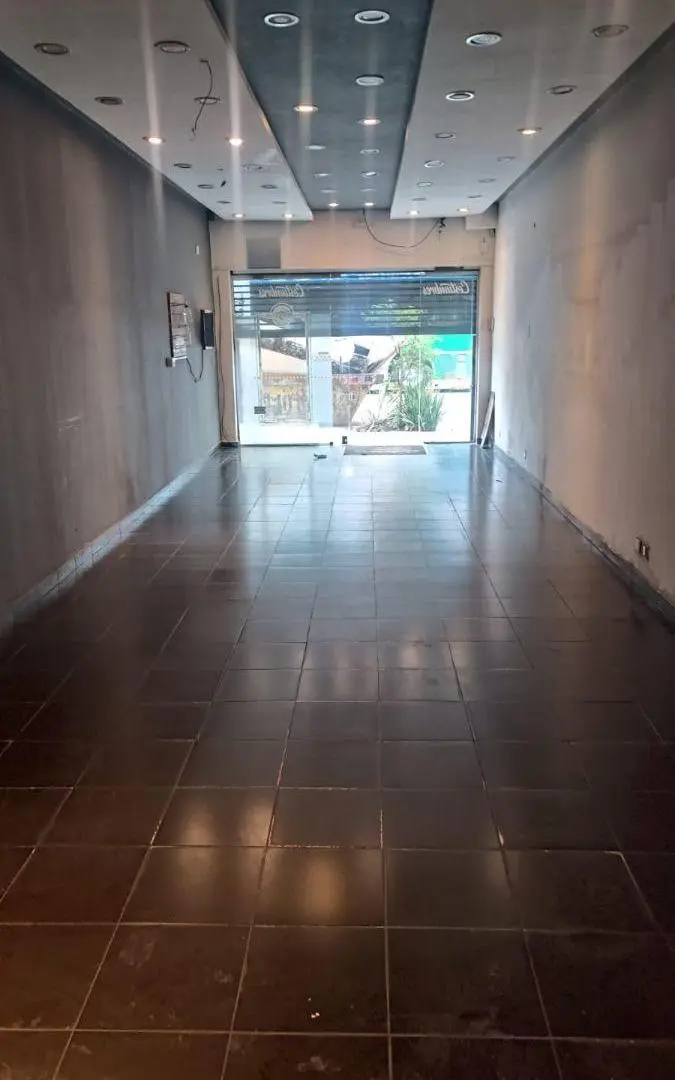 Local comercial ubicación privilegiada 64 m2 2