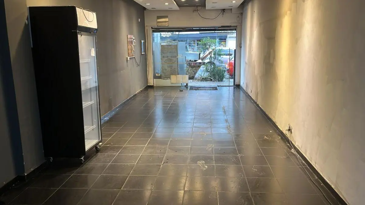 Local comercial ubicación privilegiada 64 m2 3