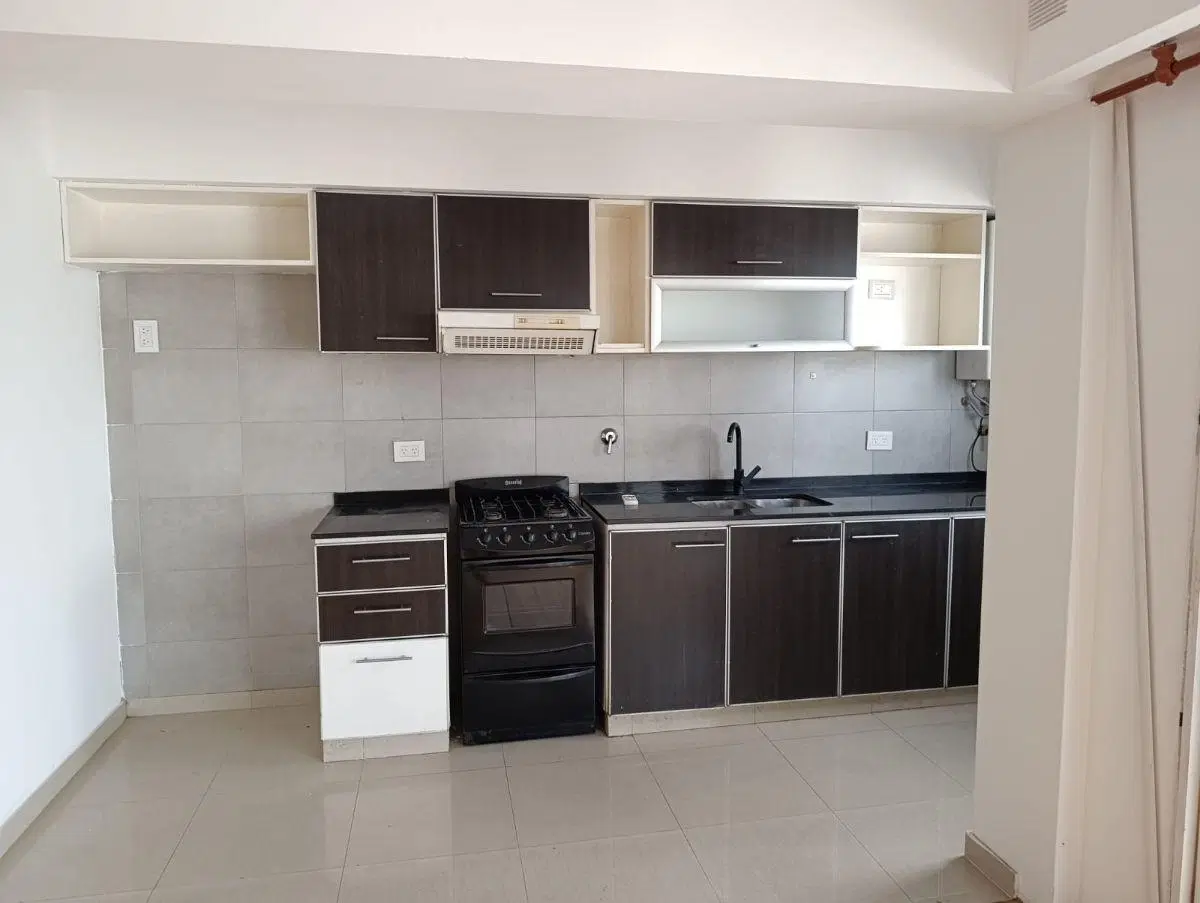 Departamento de 45 m2 con 1 dormitorio en alquiler en Caseros 4