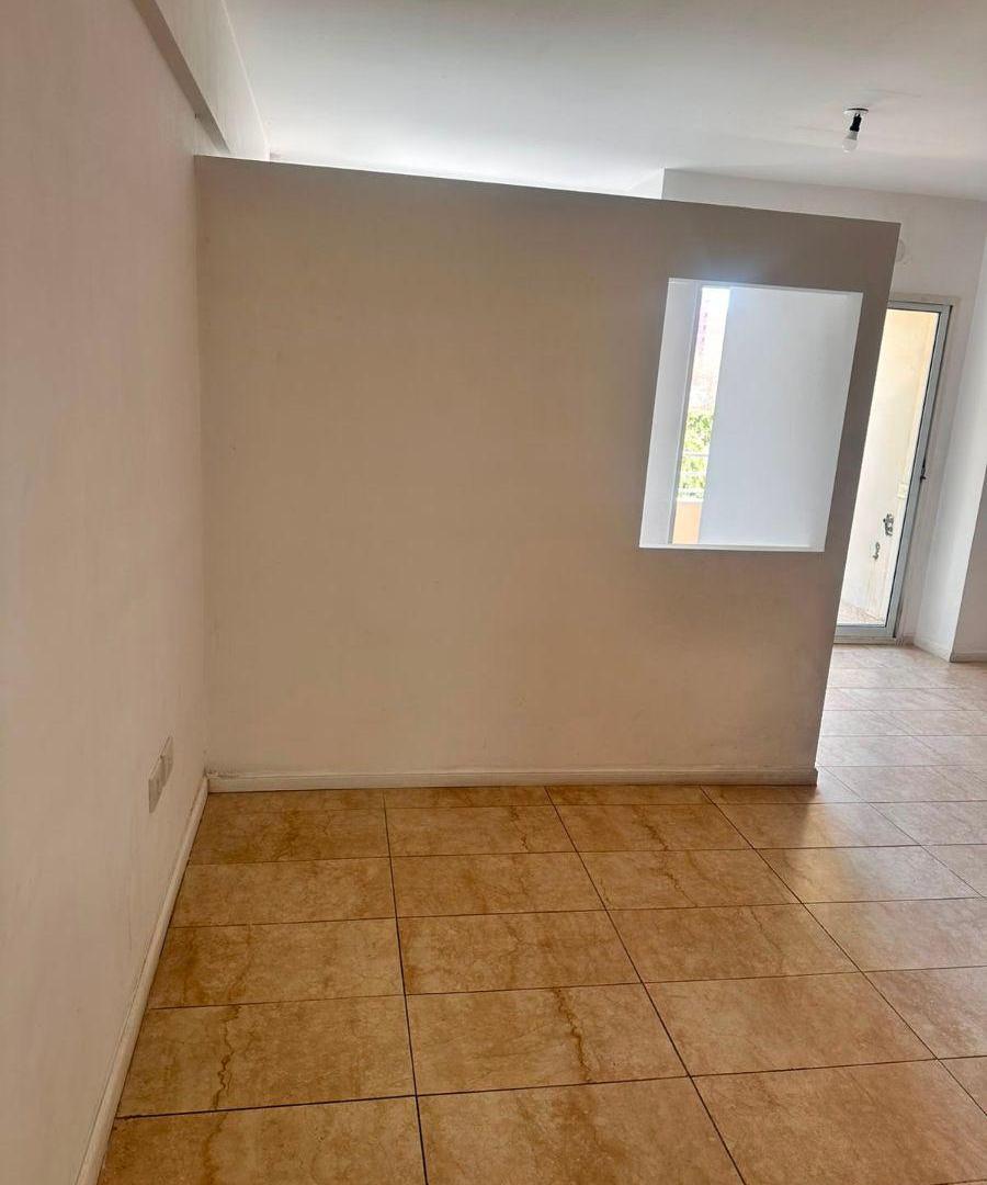 Foto de Dpto. 1 ambiente Caseros centro apto profesional, imagen 1