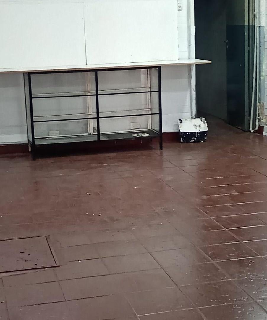 Foto de Local de 80 m² en venta en Caseros Centro, imagen 3