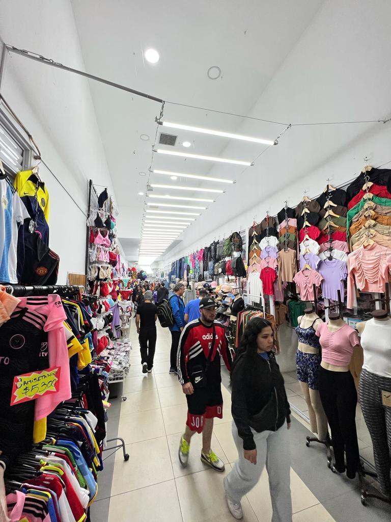 Foto de Locales en Galeria - Alquiler - Floresta - Sobre Av. Avellaneda, imagen 3
