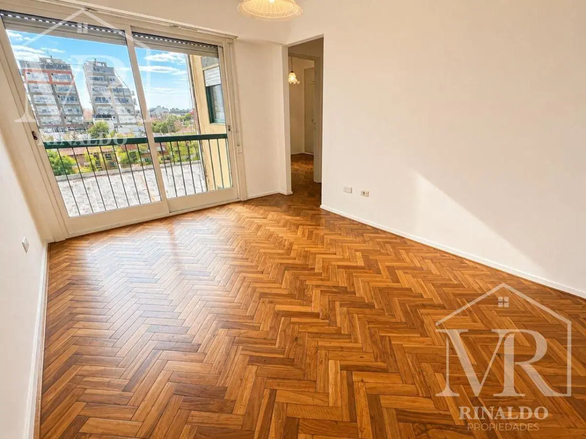 Alquiler | Departamento 2 Ambientes - Barrio De Floresta 2