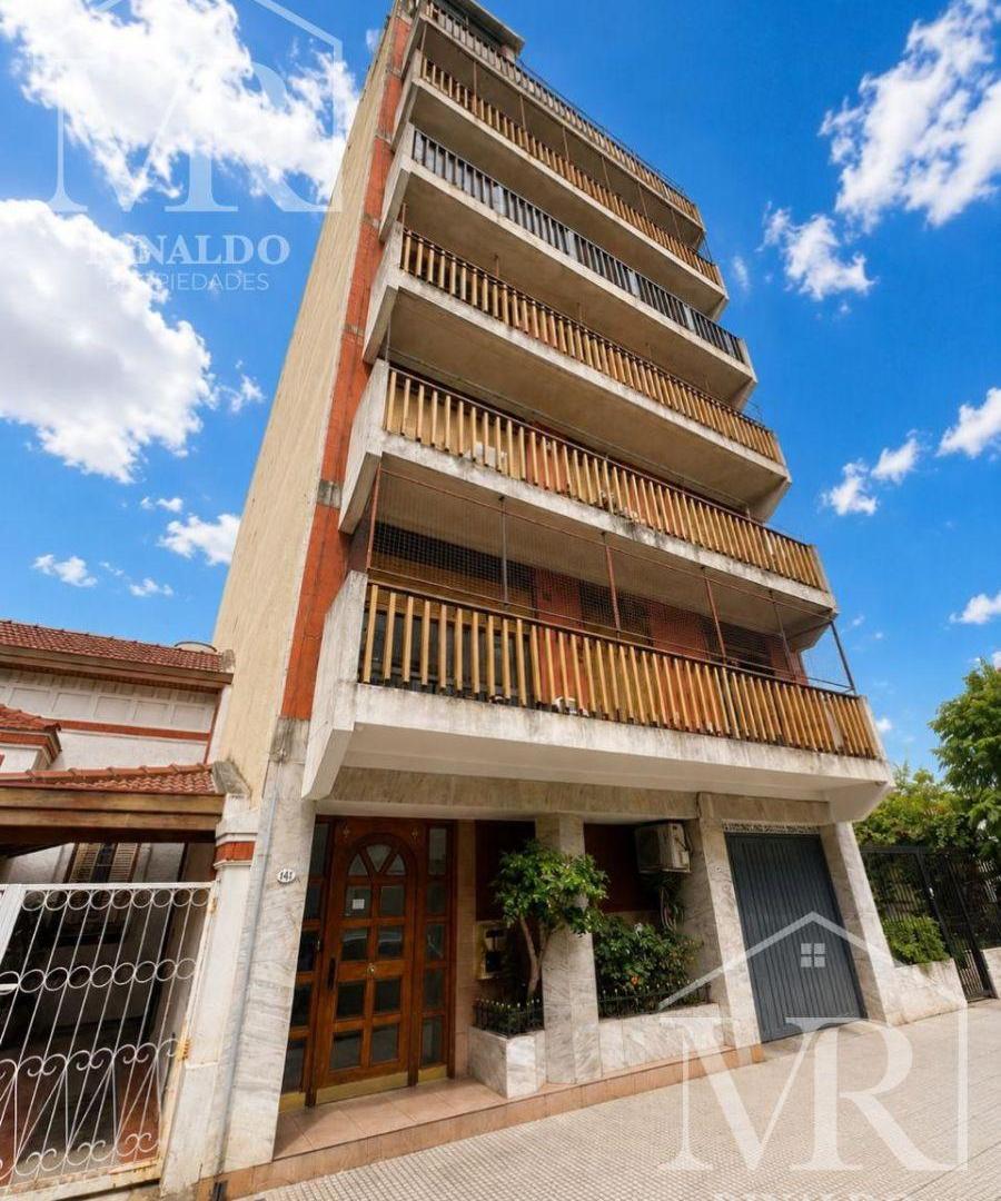 Alquiler | Departamento 2 Ambientes - Barrio De Floresta