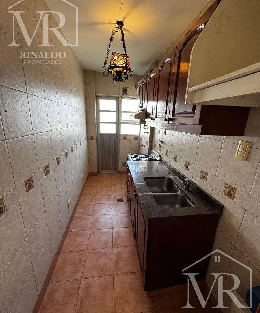 Venta - Departamento 3 Ambientes Con Balcón - Barrio De Flores 5
