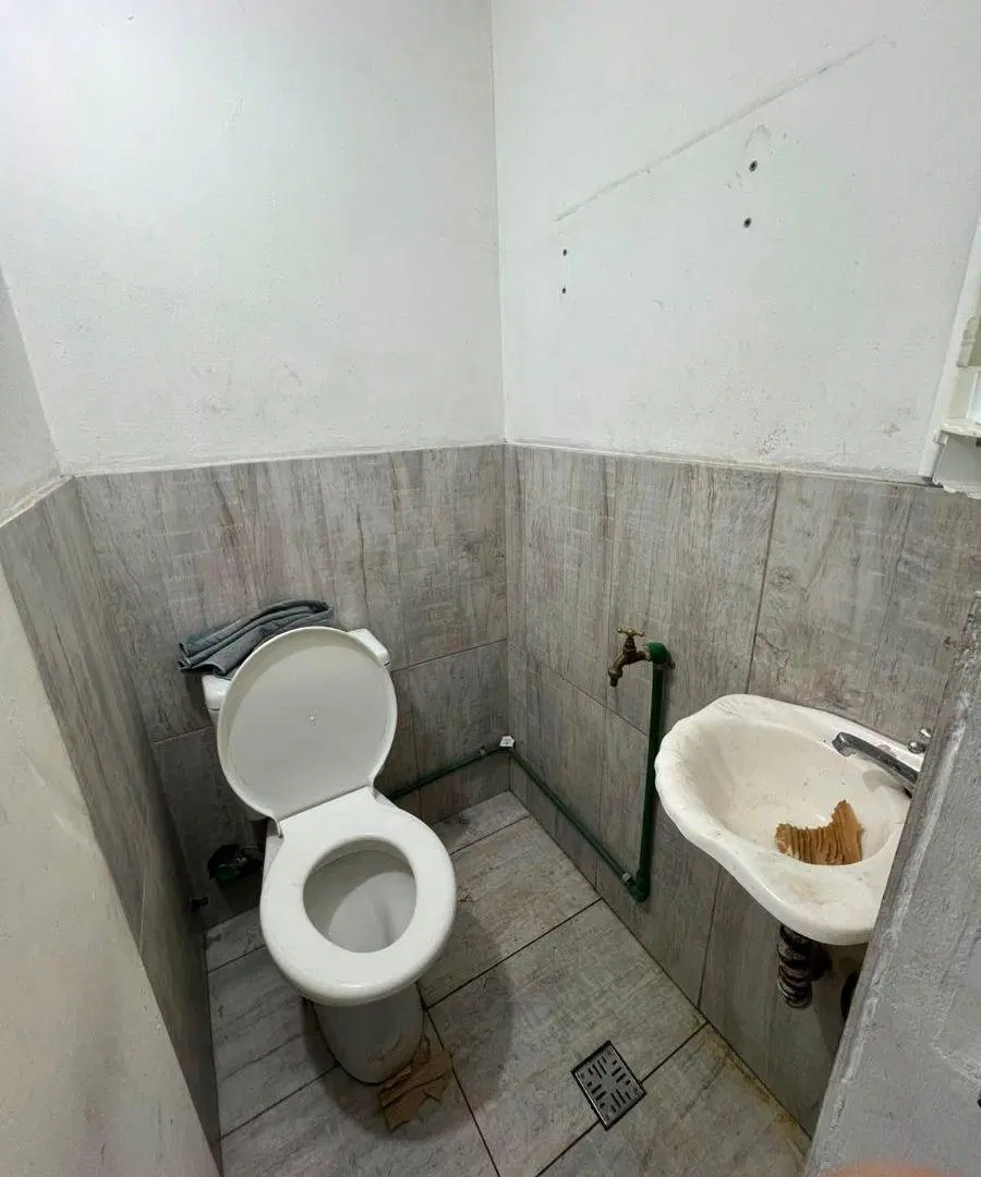 ALQUILER – LOCAL COMERCIAL EN FLORESTA 6