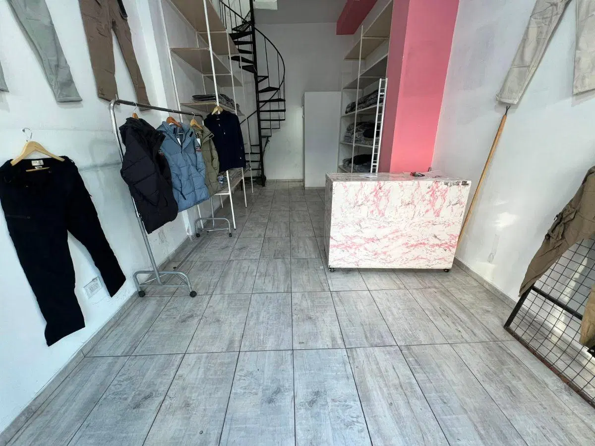 ALQUILER – LOCAL COMERCIAL EN FLORESTA 3