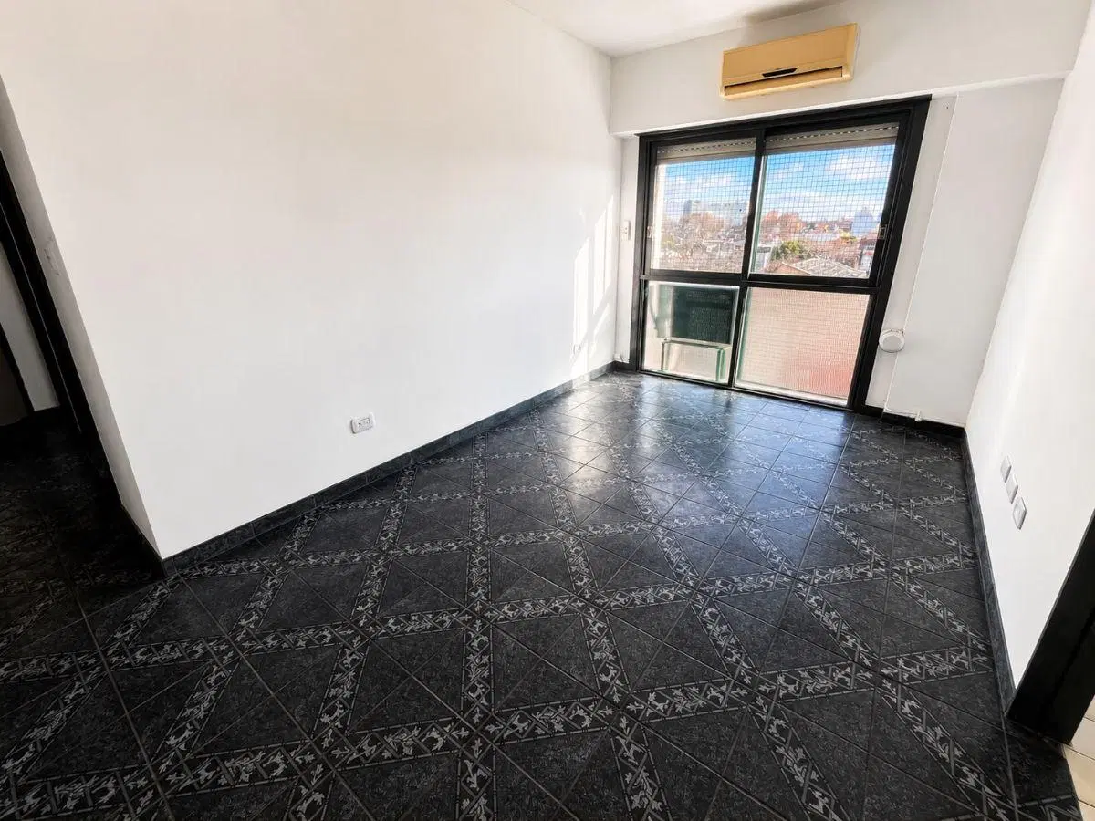 Alquiler | Departamento 3 Ambientes Con Balcón Al Frente Barrio De Parque Patricios 1