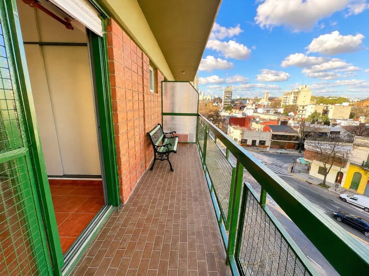 Alquiler | Departamento 3 Ambientes Con Balcón Al Frente Barrio De Parque Patricios 2