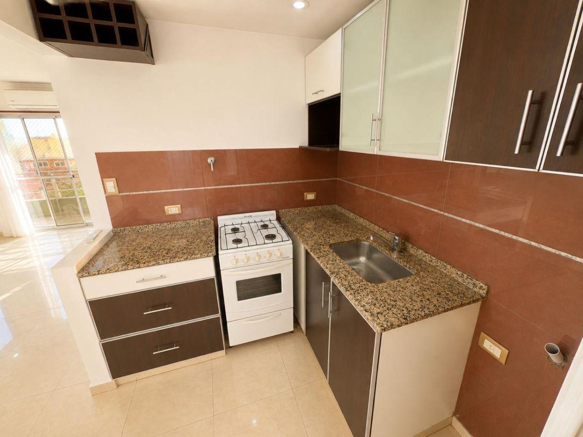 Foto de ALQUILER | 3 AMBIENTES CON COCHERA Y 2 BALCONES – PARQUE AVELLANEDA, imagen 5
